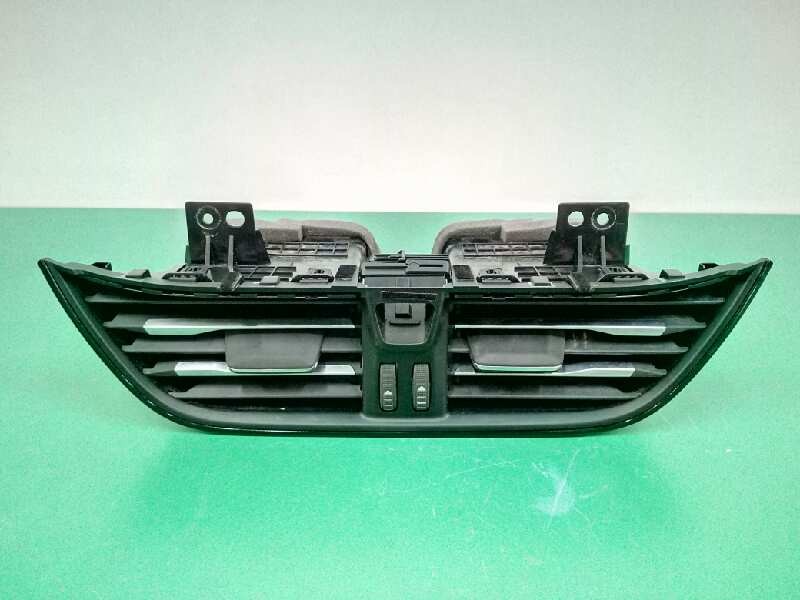 Recambio de rejilla aireadora para ford focus 1.0 ecoboost cat referencia OEM IAM JX7B19K617AG CENTRAL Recambio de rejilla aireadora para ford focus 1.0 ecoboost cat referencia OEM IAM JX7B19K617AG CENTRAL