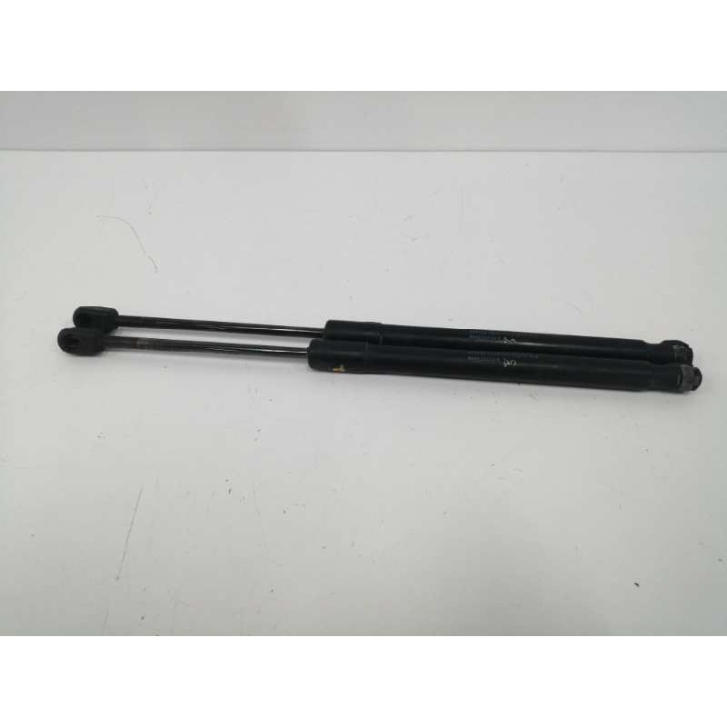 Recambio de amortiguadores maletero / porton para dacia duster laureate 4x2 referencia OEM IAM 904520004R  