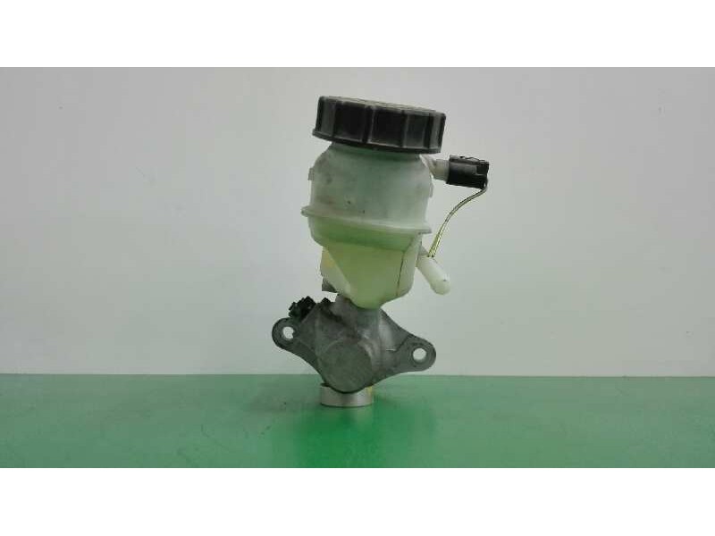 Recambio de bomba freno para toyota yaris 1.4 turbodiesel cat referencia OEM IAM 03350887541  