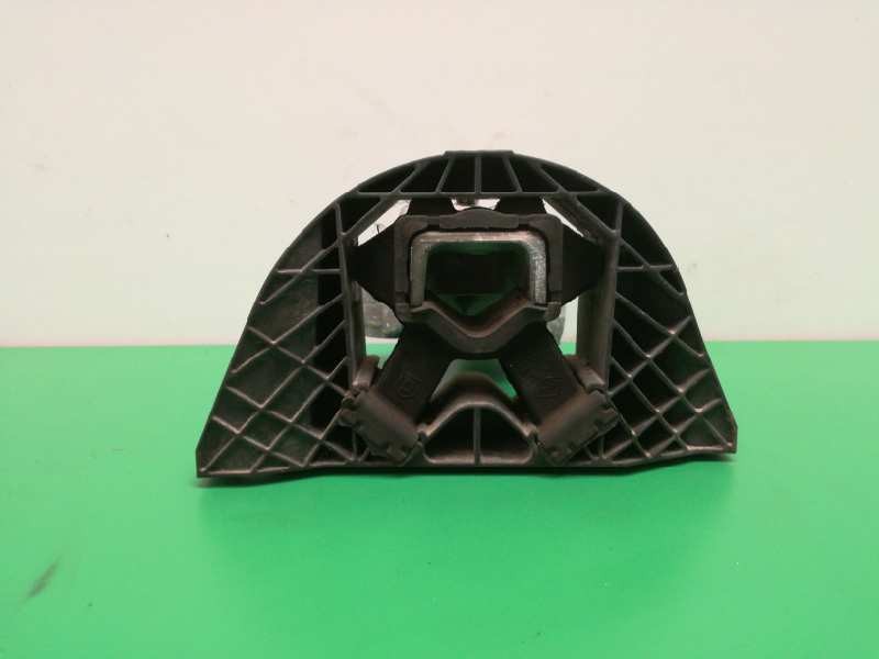 Recambio de soporte motor derecho para dacia sandero basis referencia OEM IAM 112106577R  
