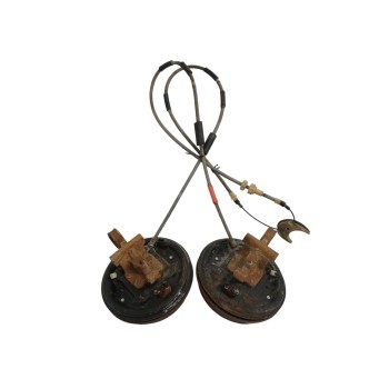 MANGUETA TRASERA DERECHA 82AB4A013AB CON CABLE DE FRENO 