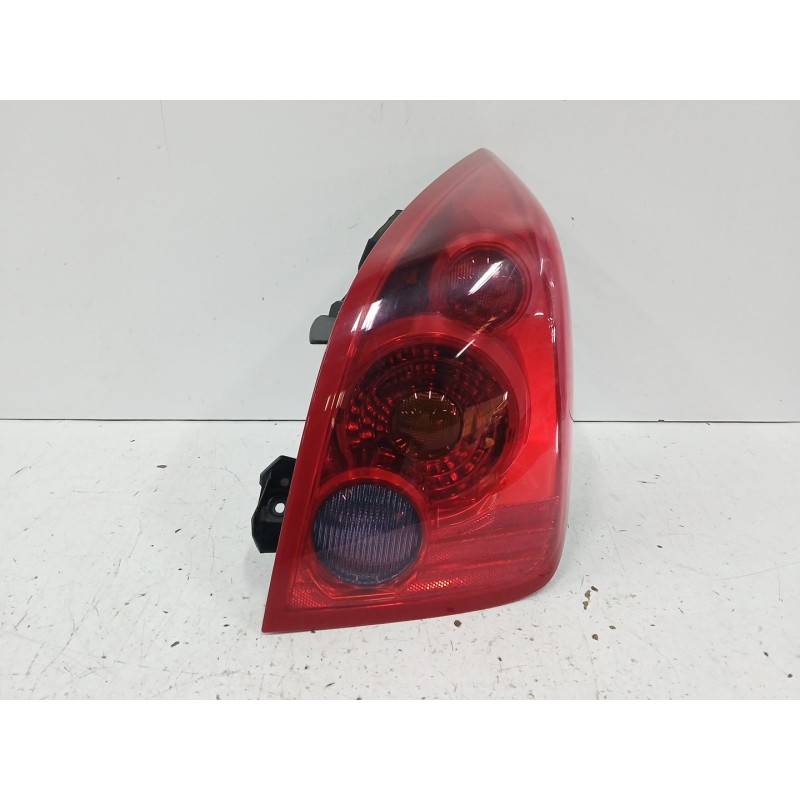 Recambio de piloto trasero derecho para nissan primera hatchback (p12) 1.6 referencia OEM IAM   