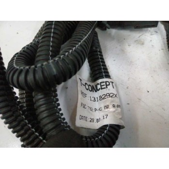 Recambio de sensor de aparcamiento para peugeot 308 sw 1.2 12v e-thp referencia OEM IAM 1318292X 9675202477 