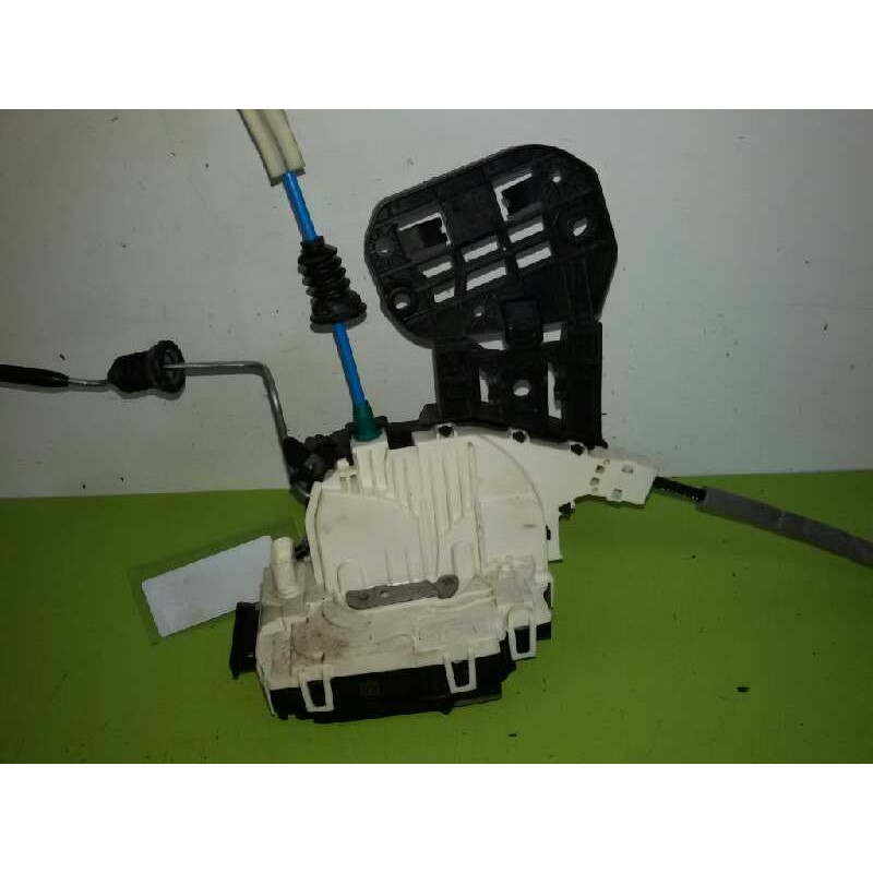 CERRADURA PUERTA TRASERA DERECHA