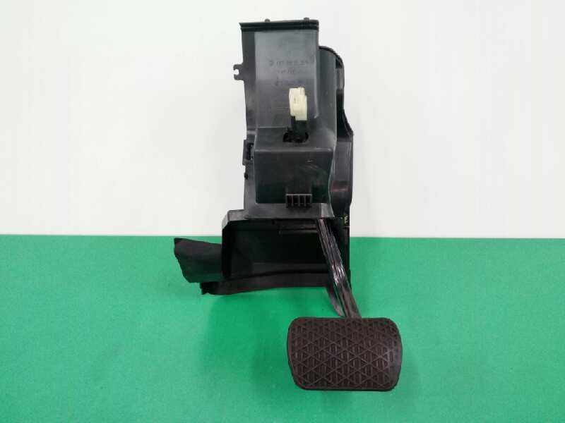 Recambio de pedal freno para mercedes-benz clase c (w203) berlina 220 cdi (203.006) referencia OEM IAM A2032900401 Recambio de pedal freno para mercedes-benz clase c (w203) berlina 220 cdi (203.006) referencia OEM IAM A2032900401