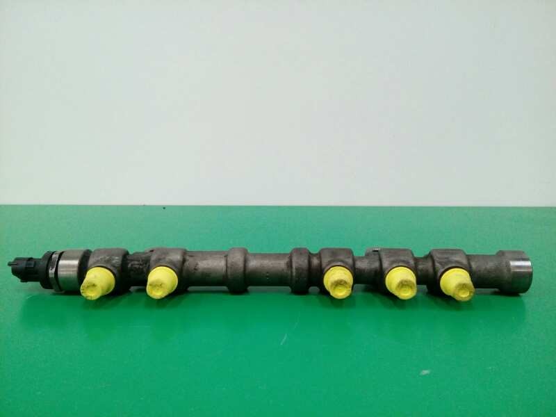 Recambio de rampa inyectora para fiat punto (199) easy referencia OEM IAM 55234437 0445214217 