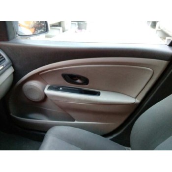 renault megane iii berlina 5 p del año 2009