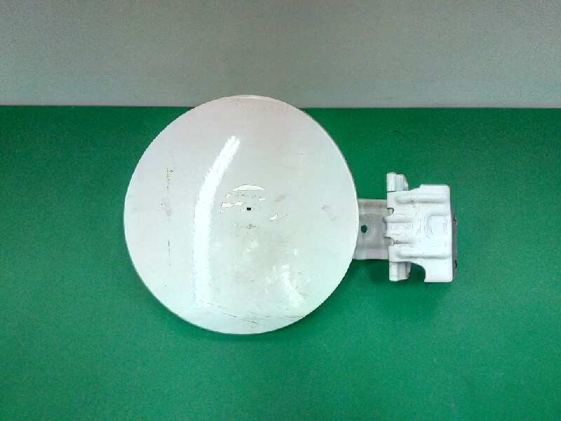 Recambio de tapa exterior combustible para toyota rav 4 2.0 d-4d cat referencia OEM IAM 7735042090  