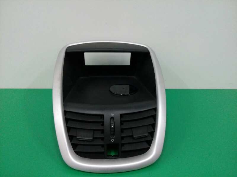 Recambio de rejilla aireadora para peugeot 207 urban referencia OEM IAM 9650068177 CENTRAL 