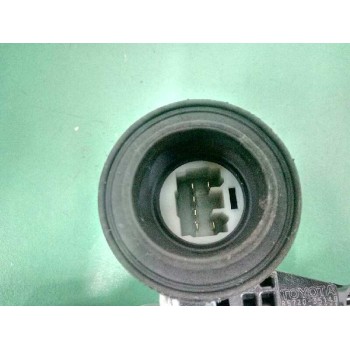 Recambio de elevalunas trasero derecho para toyota rav 4 2.0 d-4d cat referencia OEM IAM 8572035140  