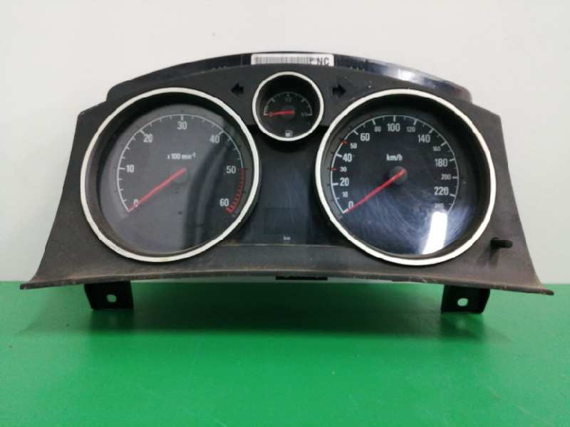 Recambio de cuadro instrumentos para opel zafira b enjoy referencia OEM IAM 13216660  