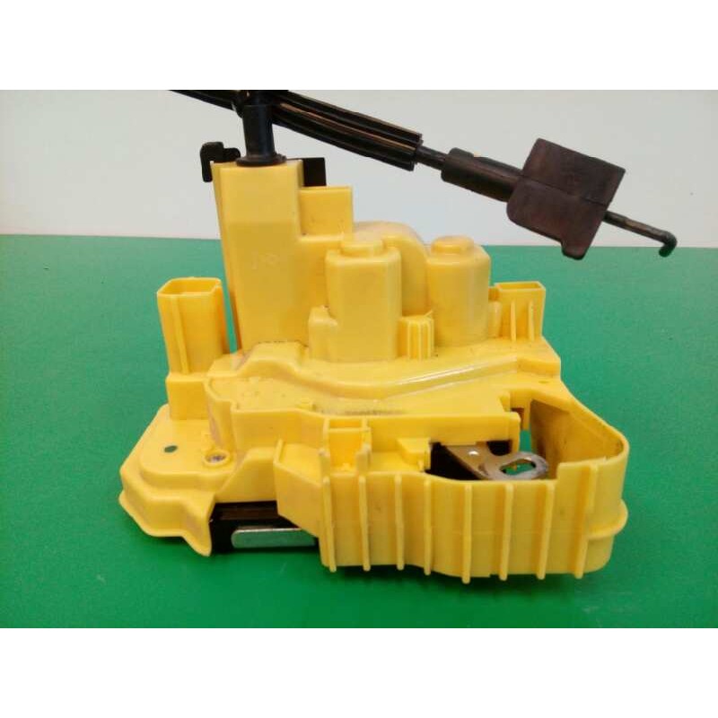 CERRADURA PUERTA TRASERA DERECHA