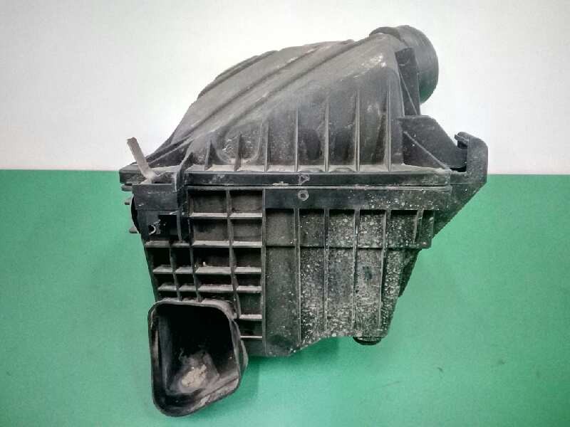 Recambio de filtro aire para toyota rav 4 2.0 d-4d cat referencia OEM IAM 3465454 17700YV020 