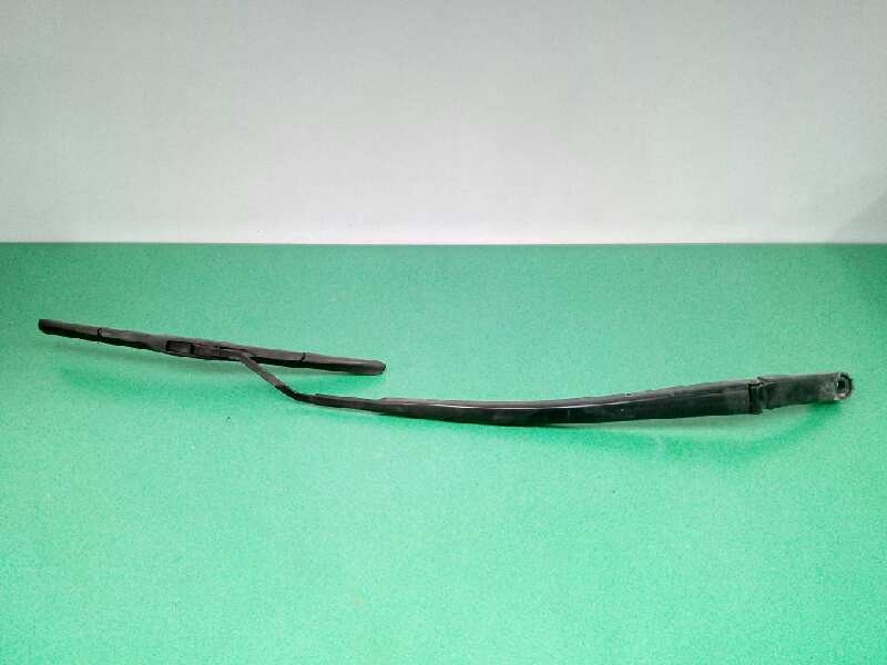 Recambio de brazo limpia delantero derecho para toyota rav 4 2.0 d-4d cat referencia OEM IAM 8521142140  