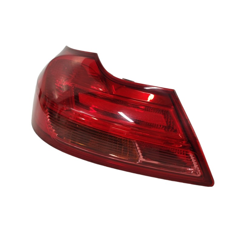 Recambio de piloto trasero izquierdo para opel insignia sports tourer 2.0 cdti cat referencia OEM IAM 13226856  