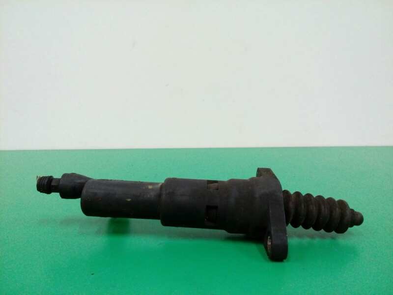Recambio de bombin embrague para smart forfour cdi (70kw) referencia OEM IAM A4542570379  