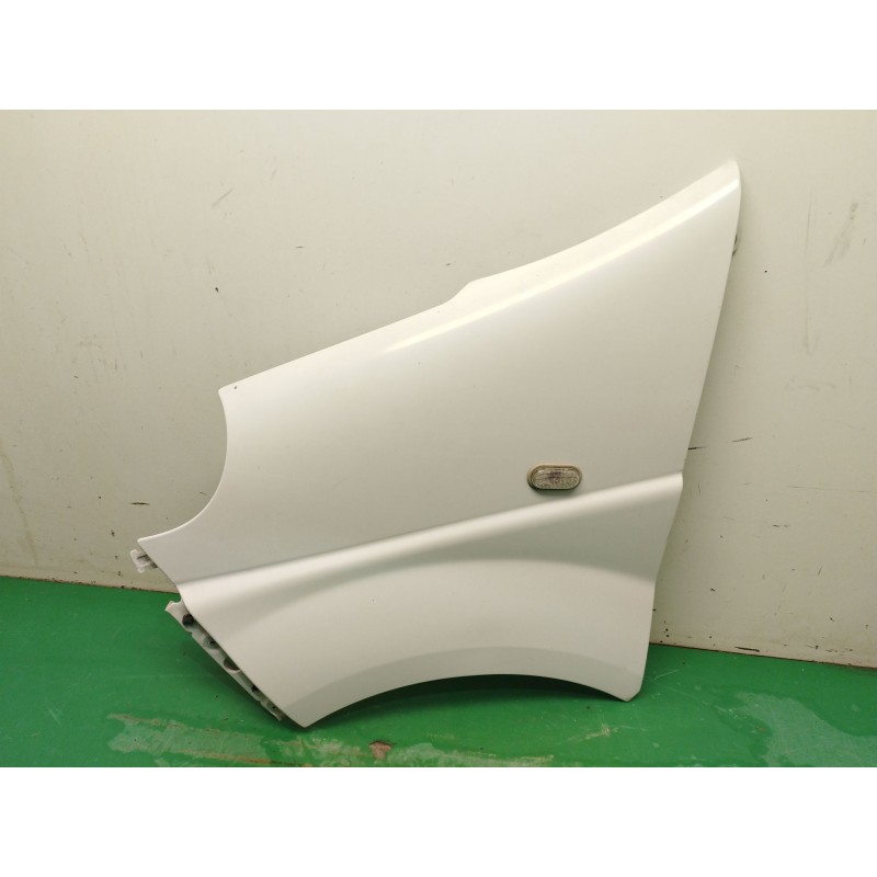 Recambio de aleta delantera izquierda para renault trafic ii autobús (jl) 2.0 dci 115 referencia OEM IAM 7782524451  