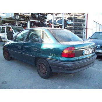 opel astra f berlina del año 1995