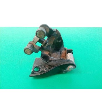 Recambio de soporte / guia puerta corredera para fiat qubo (300) trekking referencia OEM IAM  DERECHA CENTRAL 
