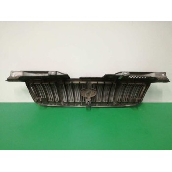 Recambio de rejilla delantera para kia carens 1.8 cat referencia OEM IAM 0K2C350710  