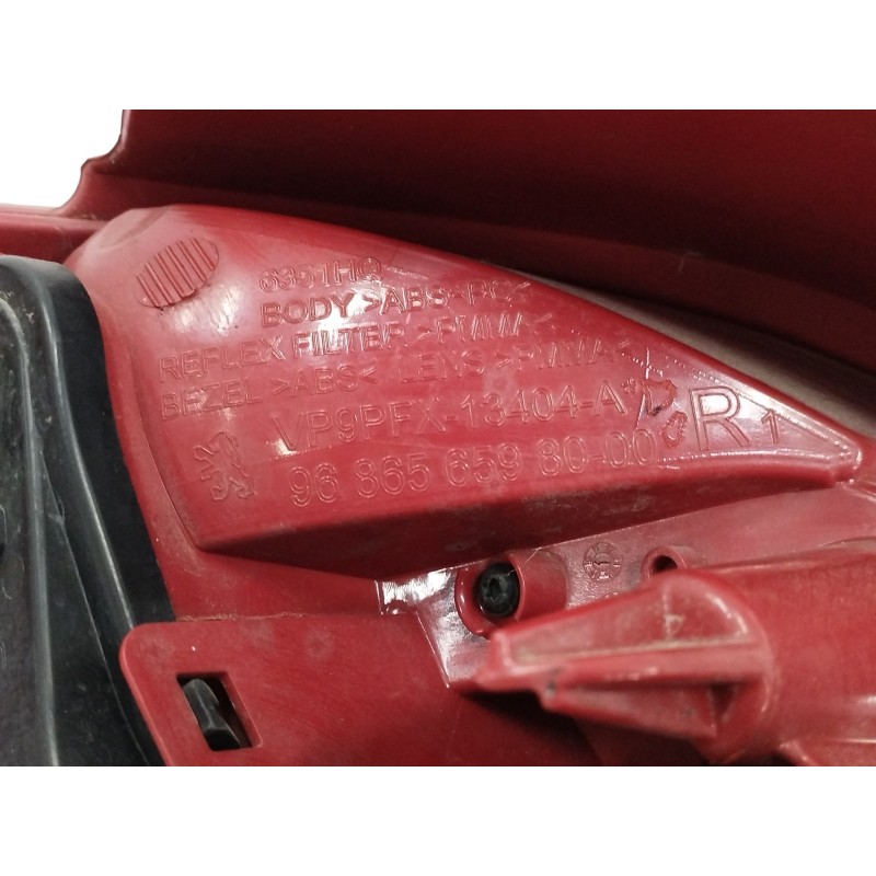 PILOTO TRASERO DERECHO