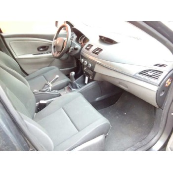 renault megane iii berlina 5 p del año 2009