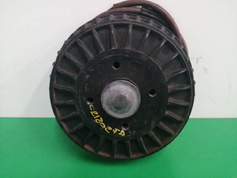 Recambio de mangueta trasera derecha para renault clio iv technofeel referencia OEM IAM 8200738626D TAMBOR 