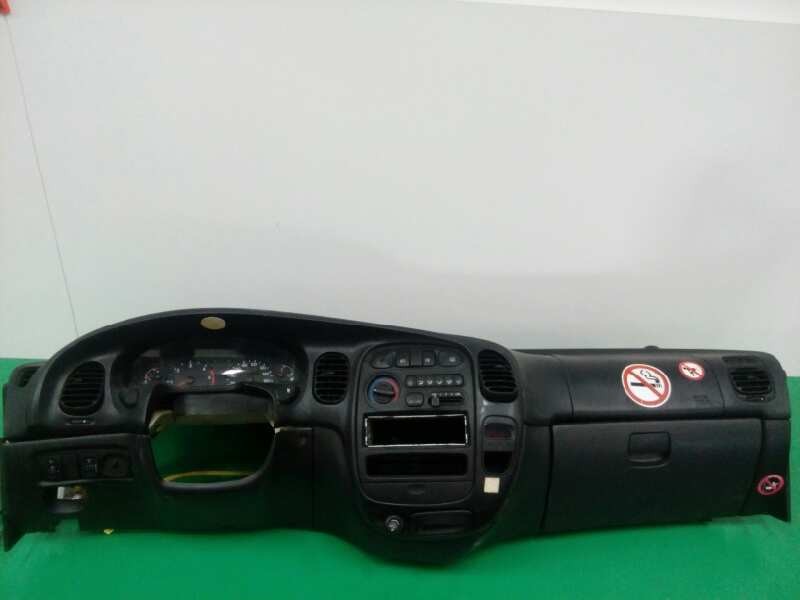 Recambio de salpicadero para hyundai h 1 2.5 turbodiesel referencia OEM IAM 847614A000  847514A000