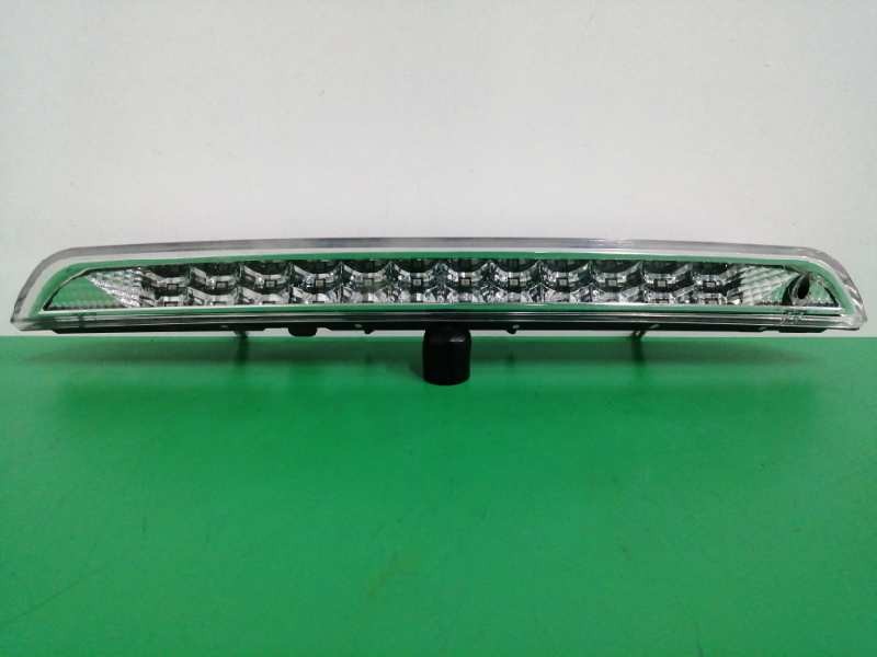 Recambio de luz central de freno para peugeot 308 referencia OEM IAM 9688016380  