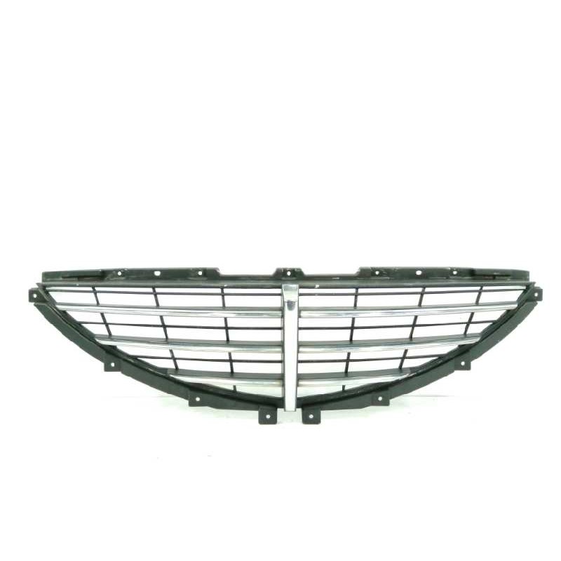 Recambio de rejilla delantera para ssangyong actyon 2.0 td cat referencia OEM IAM 7945131000  