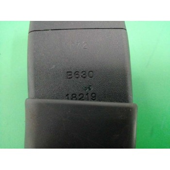 Recambio de enganche cinturon derecho para toyota rav 4 2.0 d-4d cat referencia OEM IAM 18219 TRASERO 