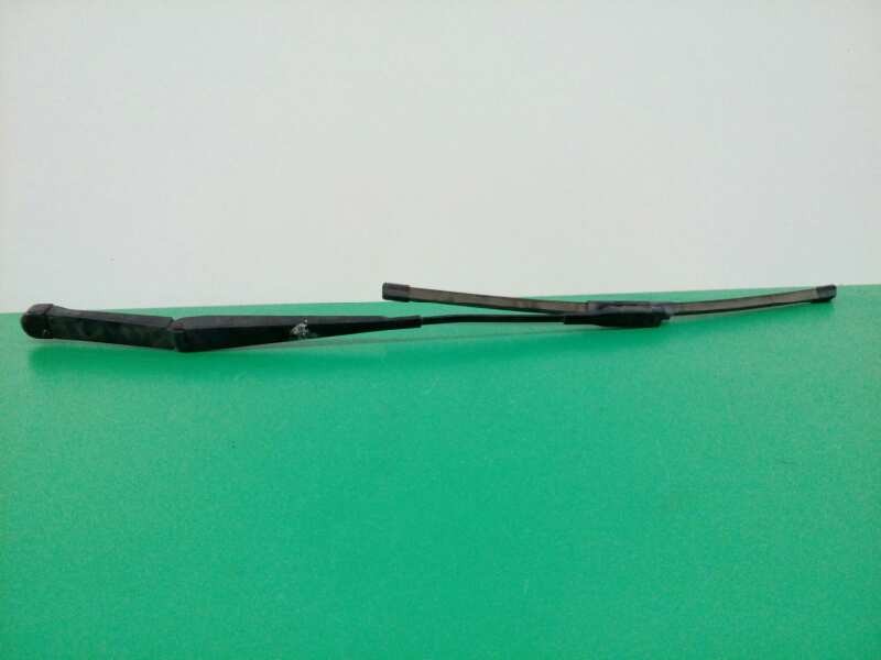 Recambio de brazo limpia delantero derecho para volvo xc90 d5 summum referencia OEM IAM 30655612 Recambio de brazo limpia delantero derecho para volvo xc90 d5 summum referencia OEM IAM 30655612