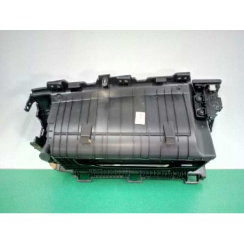 Recambio de guantera para kia niro drive referencia OEM IAM 84540G5010 TIENE UNA PEQUEÑA MARCA 
