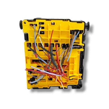 Recambio de caja reles / fusibles para opel crossland x 1.2 referencia OEM IAM 9804846880 94WBX4I675 