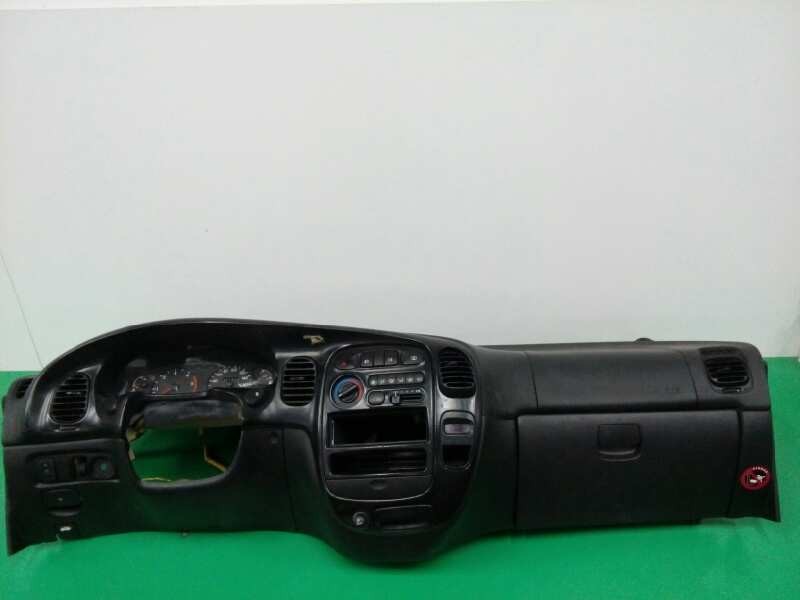 Recambio de salpicadero para hyundai h 1 h 1 combi con quinta puerta referencia OEM IAM 847514A400  847614A00
