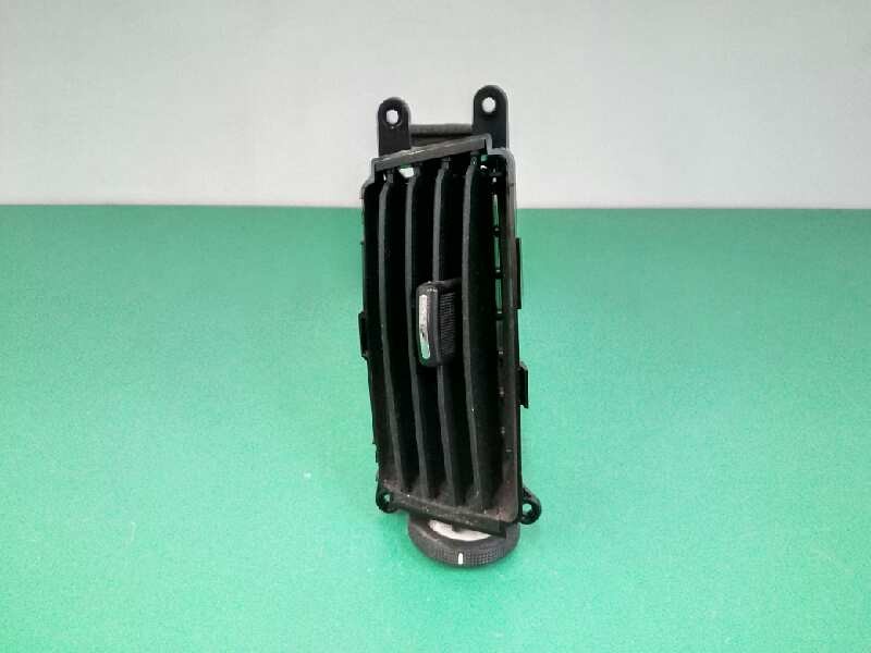 Recambio de rejilla aireadora para hyundai i30 1.4 cat referencia OEM IAM 974102R000 CENTRAL IZQUIERDA Recambio de rejilla aireadora para hyundai i30 1.4 cat referencia OEM IAM 974102R000 CENTRAL IZQUIERDA