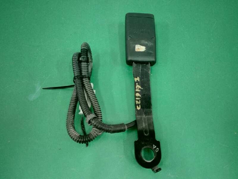 Recambio de enganche cinturon izquierdo para hyundai i30 1.4 cat referencia OEM IAM DELANTERO Recambio de enganche cinturon izquierdo para hyundai i30 1.4 cat referencia OEM IAM DELANTERO