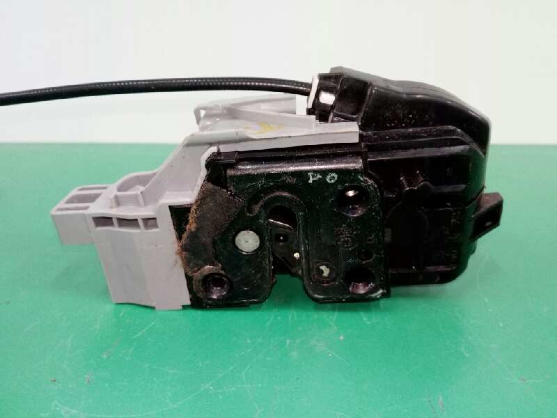 Recambio de cerradura puerta trasera derecha para hyundai i30 1.4 cat referencia OEM IAM 814202L000 Recambio de cerradura puerta trasera derecha para hyundai i30 1.4 cat referencia OEM IAM 814202L000