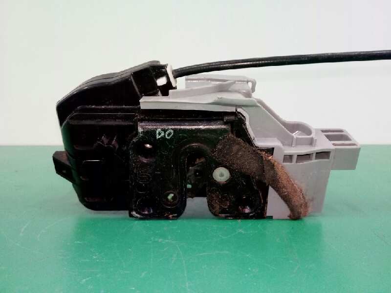 Recambio de cerradura puerta trasera izquierda para hyundai i30 1.4 cat referencia OEM IAM 814102L000  