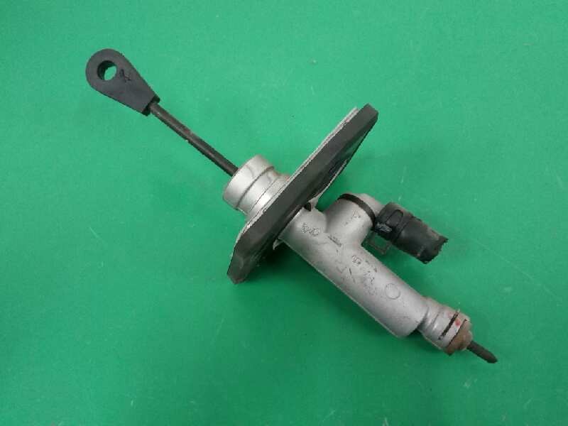 Recambio de bomba embrague para hyundai i30 1.4 cat referencia OEM IAM   