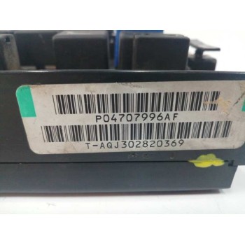 Recambio de caja reles / fusibles para chrysler voyager (gs) 2.5 turbodiesel referencia OEM IAM P04707996AF  