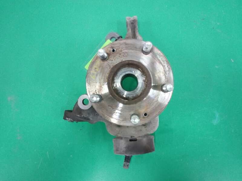 Recambio de mangueta delantera derecha para hyundai i30 1.4 cat referencia OEM IAM Recambio de mangueta delantera derecha para hyundai i30 1.4 cat referencia OEM IAM