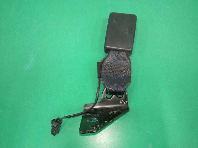 Recambio de enganche cinturon izquierdo para citroën c3 1.2 12v vti referencia OEM IAM  TRASERO 