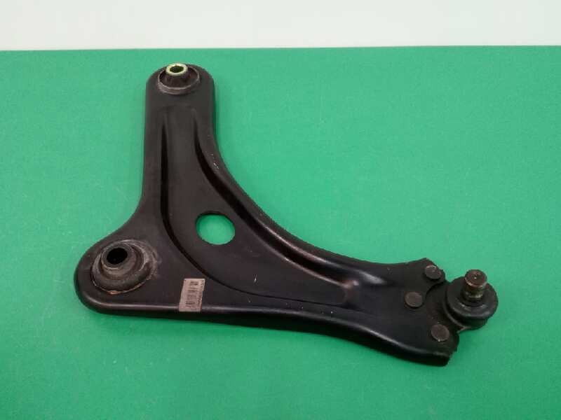 Recambio de brazo suspension inferior delantero izquierdo para citroën c3 1.2 12v vti referencia OEM IAM   