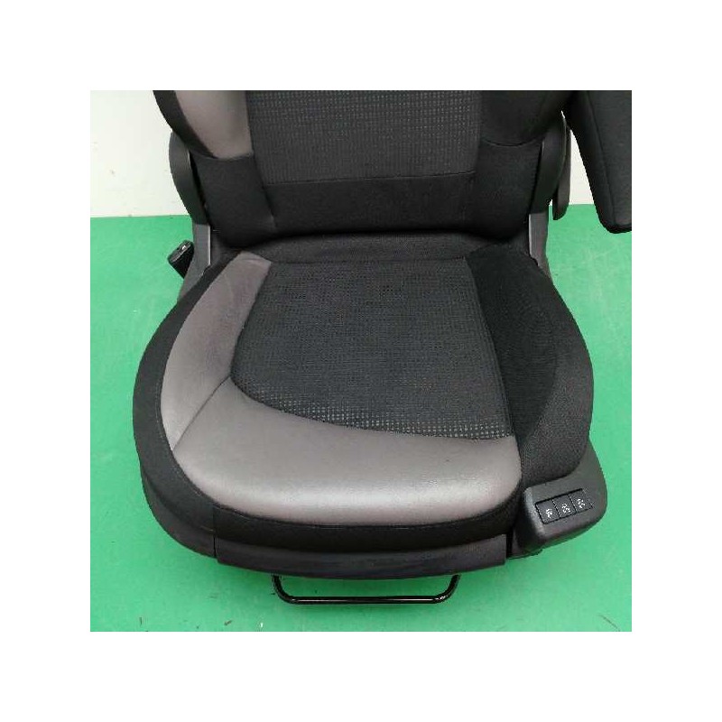 ASIENTO DELANTERO DERECHO