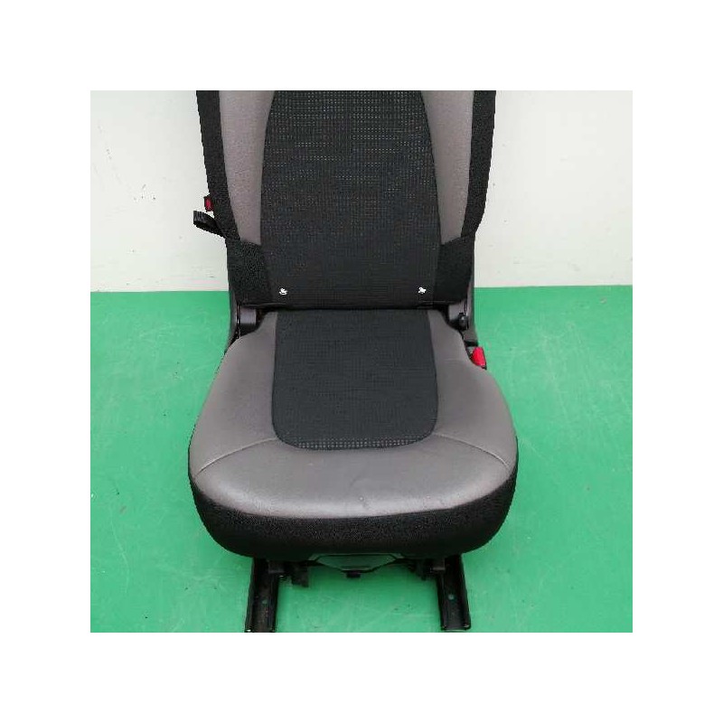 ASIENTOS TRASERO DERECHO