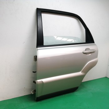 Recambio de puerta trasera izquierda para kia sportage 2.0 turbodiesel cat referencia OEM IAM   