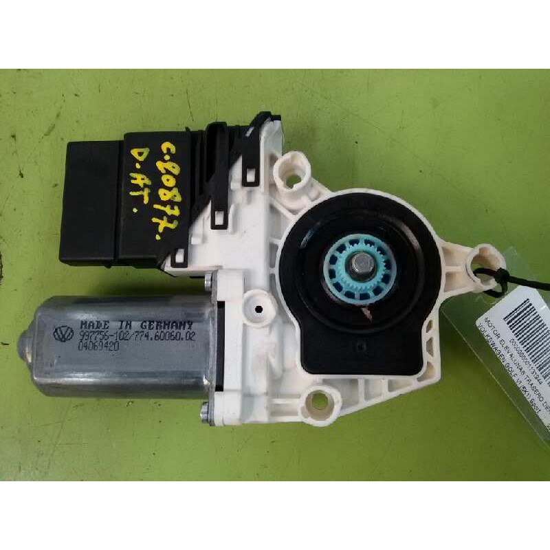 MOTOR ELEVALUNAS TRASERO DERECHO 5K0959795