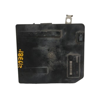 Recambio de caja reles / fusibles para renault scenic ii dynamique referencia OEM IAM 8200481866H  