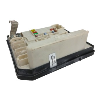 Recambio de caja reles / fusibles para renault scenic ii dynamique referencia OEM IAM 8200481866H  